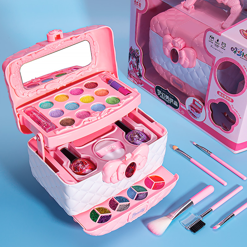 “兒童化妝品”夾在玩具中售賣？記者走訪調(diào)查