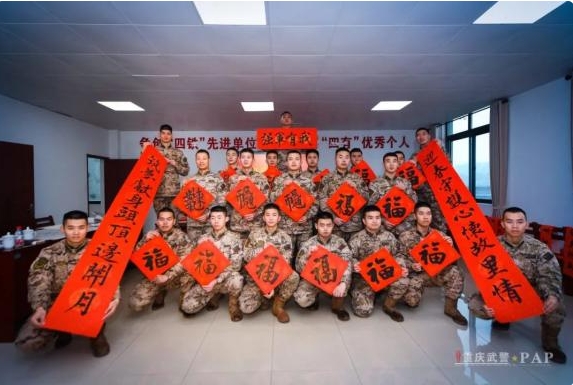 書香軍營(yíng)丨書畫名家進(jìn)軍營(yíng) 翰墨飄香迎新春